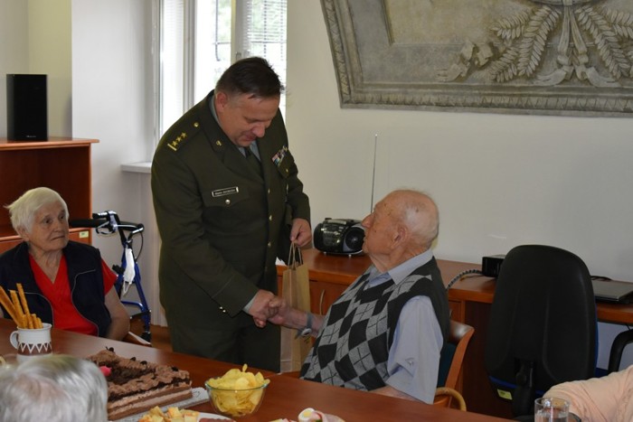 Válečný veterán, Viktor Ráža, oslavil 95. let